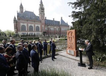 Вклад Армении в международный мир: во дворе Дворца мира Гааги установлен армянский хачкар