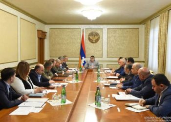 В Арцахе будут ужесточены меры поддержания внутреннего порядка: Араик Арутюнян созвал заседание Совета безопасности