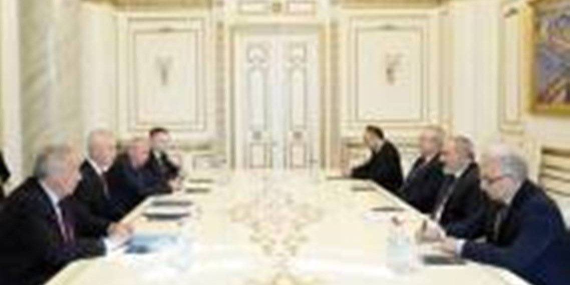 Премьер-министр Пашинян принял министра спорта РФ Олега Матыцина