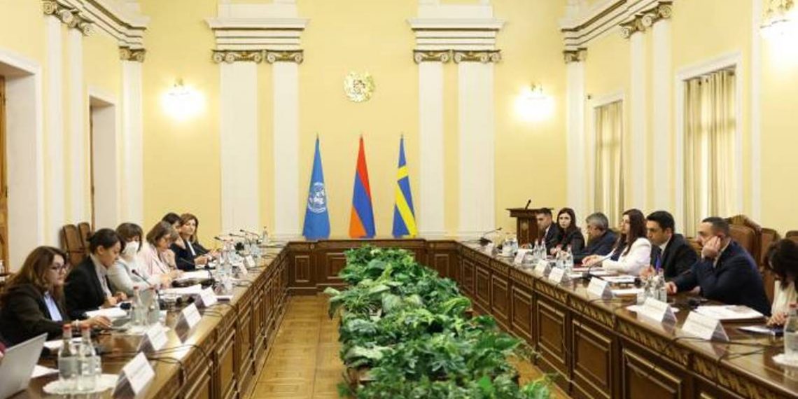 Ален Симонян присутствовал на заседании Совета программы «Новая Армения, современный парламент»