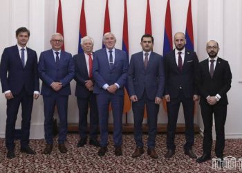 Вице-спикер НС Армении принял делегацию во главе с первым вице-спикером Сената парламента Чехии