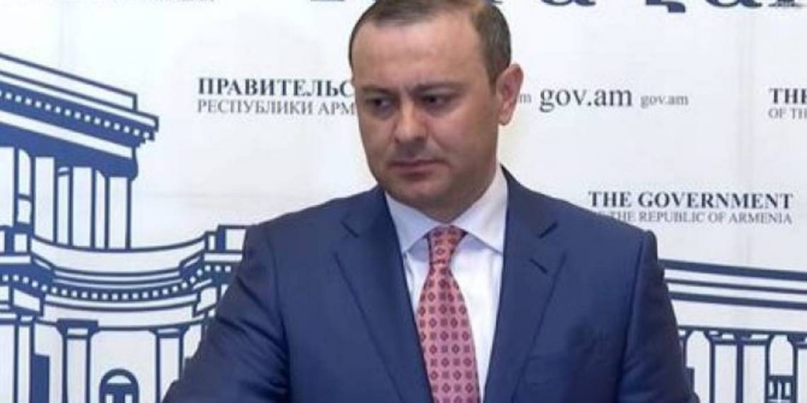 Армяне Арцаха должны иметь гарантии безопасности и защиту прав: секретарь СБ Армении