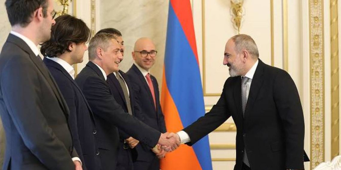 Премьер-министр Пашинян принял представителей парламентской группы дружбы Италия-Армения