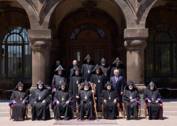 Высший духовный совет выступил с заявлением о внешних и внутренних вызовах Армении и Арцаха