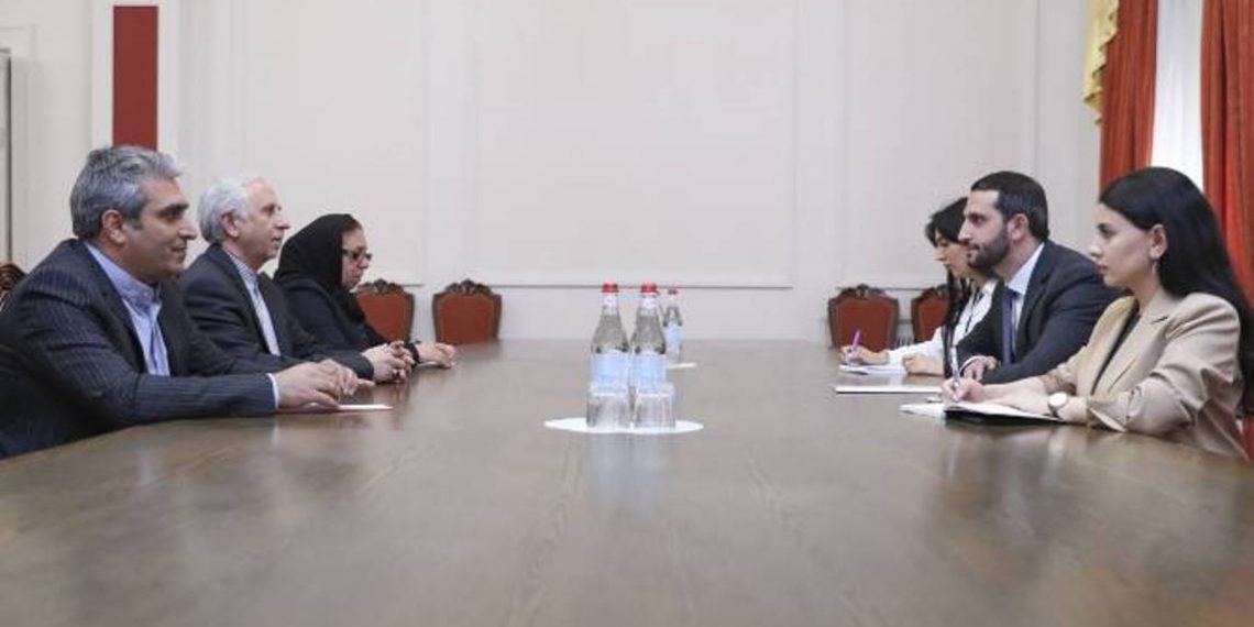 Вице-спикер Рубинян представил послу Ирана позицию Еревана по нормализации армяно- турецких отношений