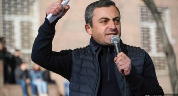 Оппозиционеры прекратили блокаду резиденции президента и здания Совета безопасности