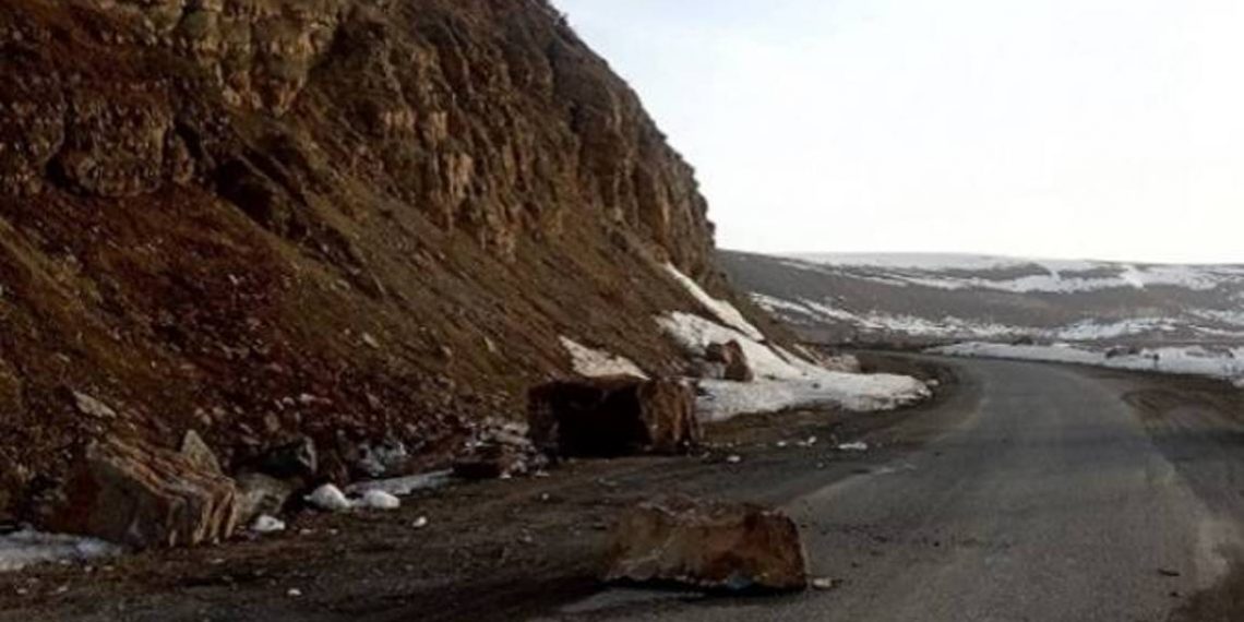 Участок автодороги Ванадзор-Баграташен временно будет закрыт из-за проведения работ по устранению опасности камнепада