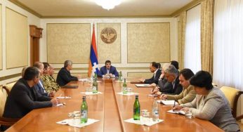 Пашинян подчеркнул, что никто не собирается подписывать какой-либо документ за спиной народа Арцаха: президент Арцаха