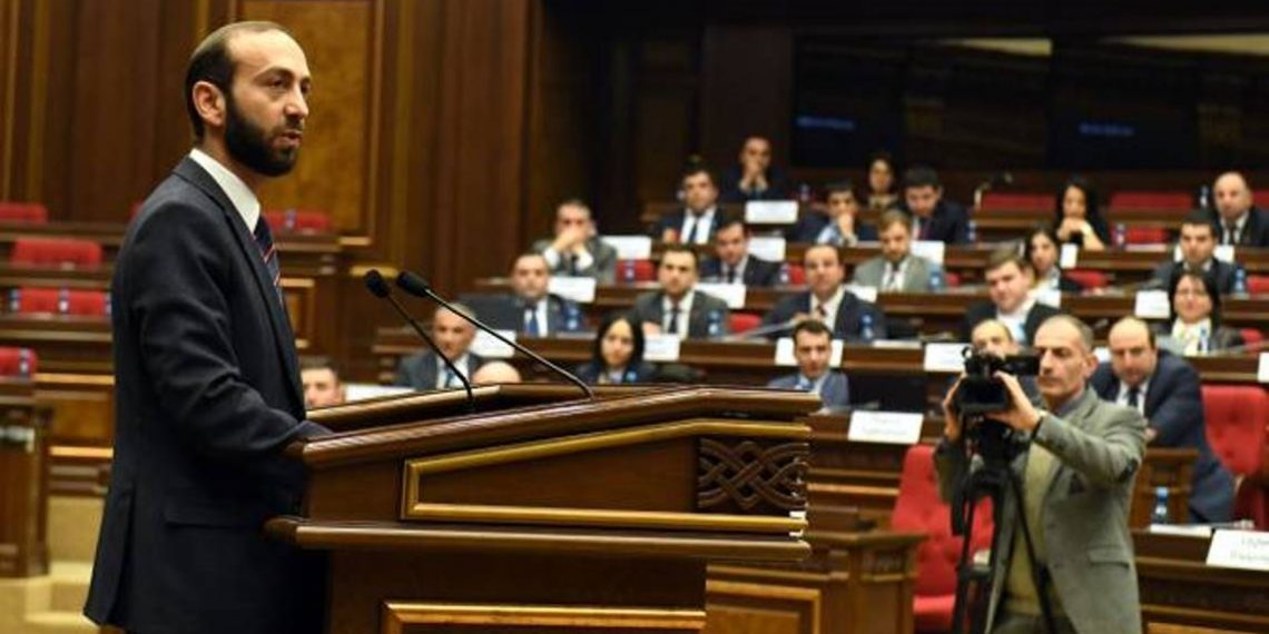 Мы не должны допускать вакуума в переговорном процессе и приветствуем все усилия: Мирзоян о посредничестве ЕС и РФ