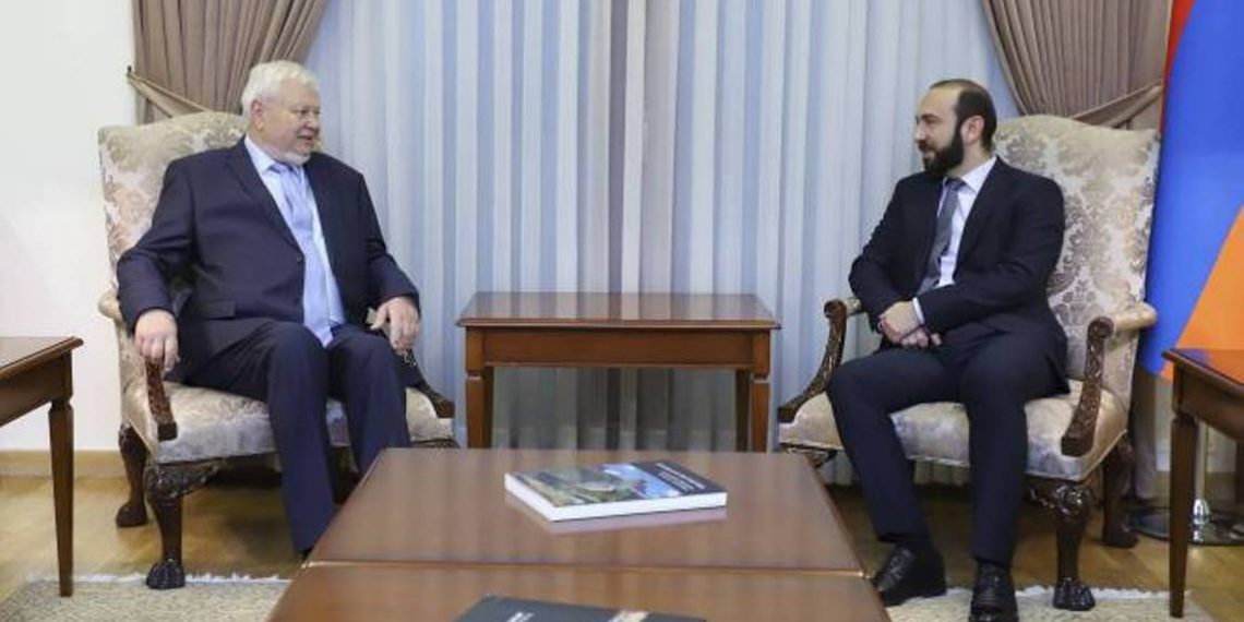 Арарат Мирзоян принял личного представителя Действующего председателя ОБСЕ Анджея Каспршика