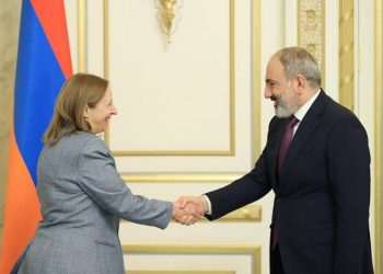 Никол Пашинян на встрече с Линн Трейси отметил значение четкой позиции США в вопросе урегулирования арцахского конфликта