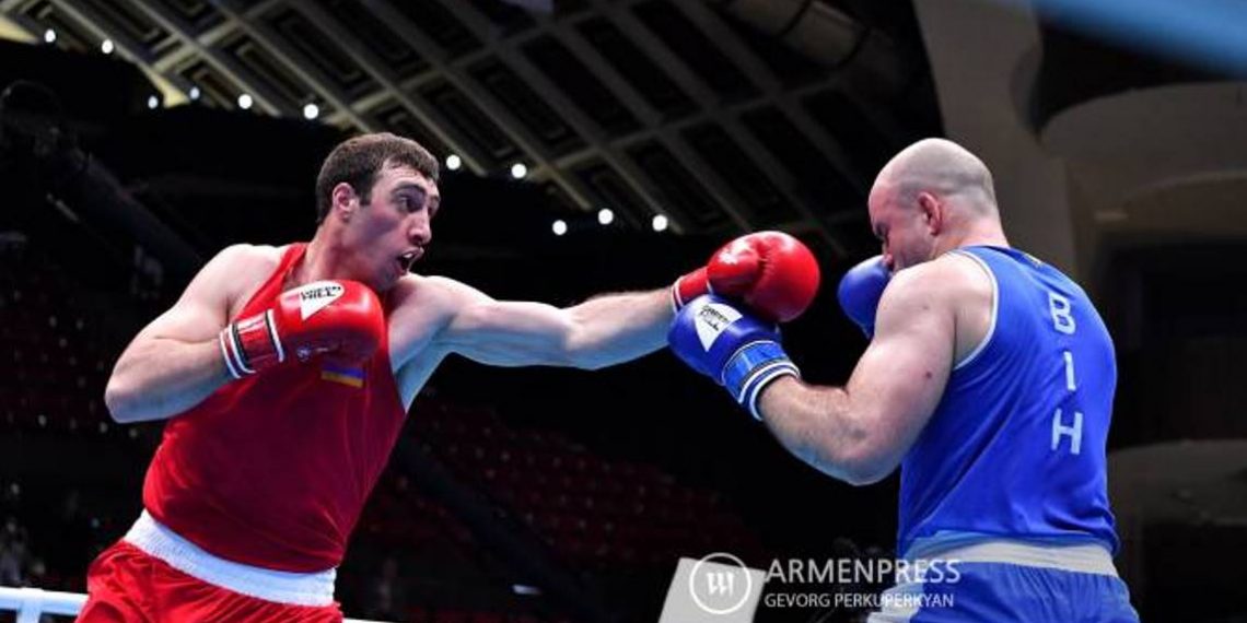 ЧЕ-Ереван: Давид Чалоян одержал победу в первом поединке