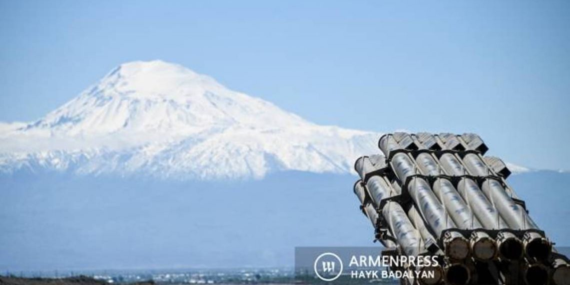 Вооруженные силы Армении провели учения с применением систем «Смерч» и минометов калибра 120 мм