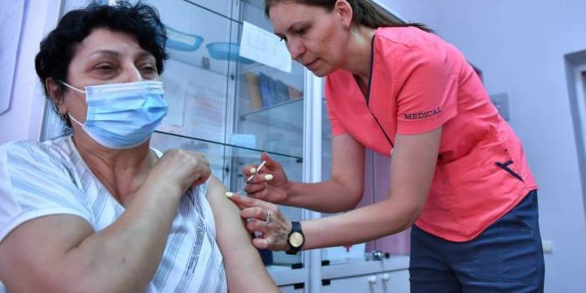 В Армении полную вакцинацию от COVID-19 прошли 1 млн 6 554 человек