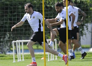 Сборная Армении по футболу проводит тренировочные сборы