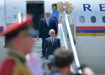 Президент Армении с официальным визитом прибыл в Грузию