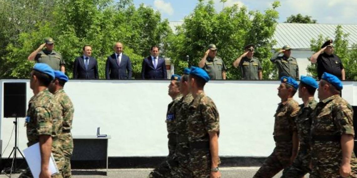 Министр обороны Армении посетил бригаду миротворческих сил