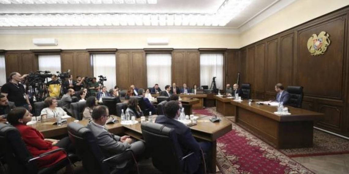 Никол Пашинян считает нынешнюю экономическую ситуацию оптимистичной