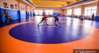 Армянские борцы завоевали 4 медали на юношеском ЧЕ