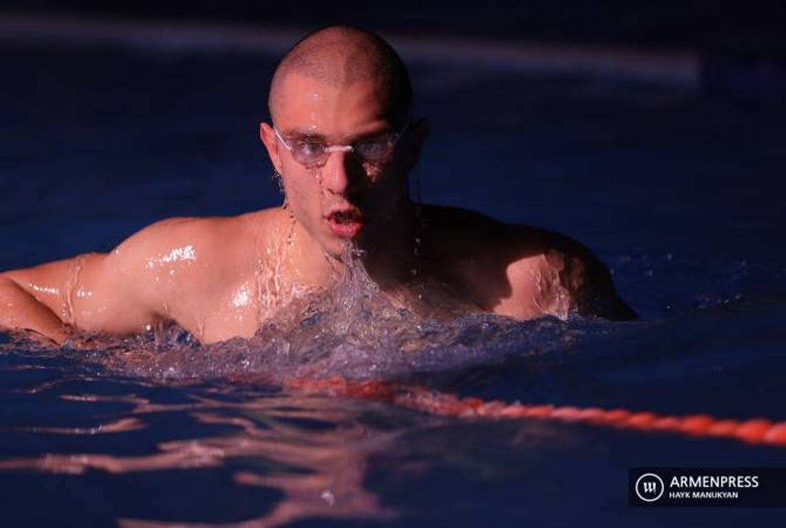 Пловец Артур Барсегян занял 50-е место на чемпионате мира