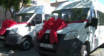 По случаю 1-го июня Карен Варданян подарил 5 детским домам Армении автомобили и необходимый инвентарь