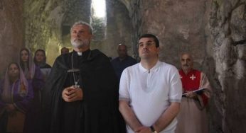 Правительство Арцаха поддержит восстановление Акопаванка. Президент Арутюнян посетил монастырский комплекс