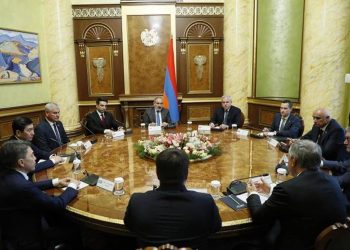 Премьер-министр Пашинян принял глав делегаций Парламентской ассамблеи ОДКБ