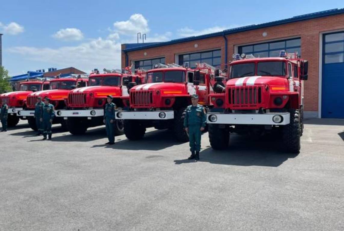 Россия подарила Армении 6 новых пожарно-спасательных машин марки «Урал-5557»