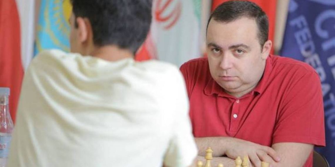 В Мемориальном турнире Карена Асряна 17 шахматистов пока не понесли поражения