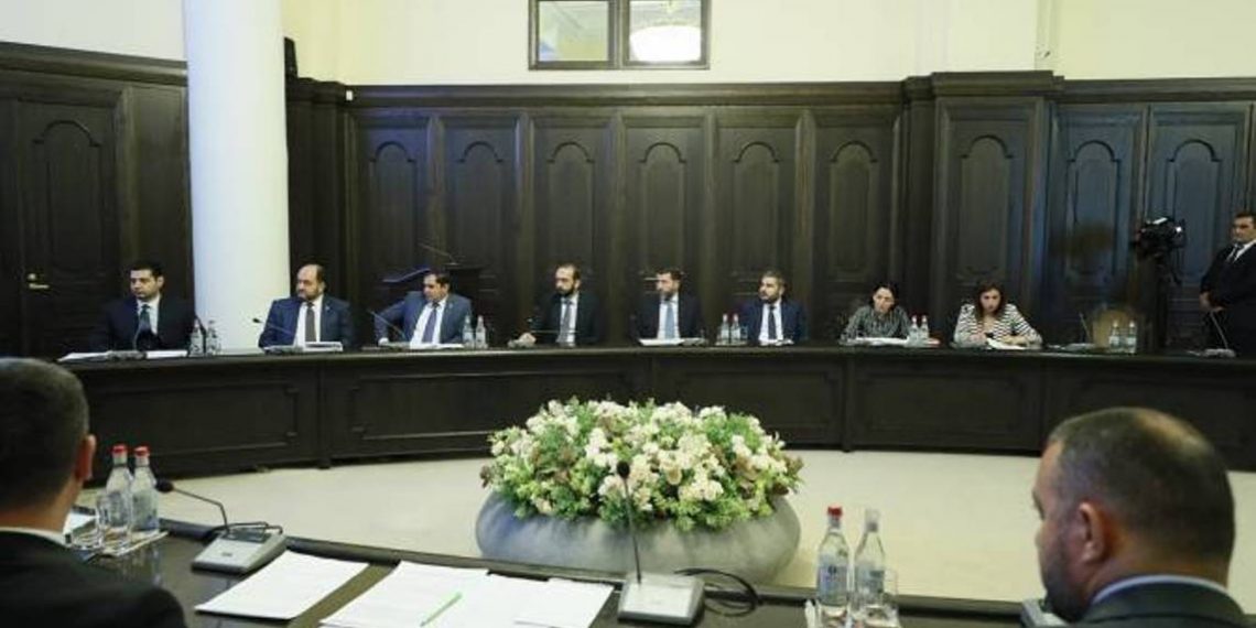 Закупки ВС будет осуществлять МО, начальником Генштаба станет первый замминистра обороны: правительство утвердило проект