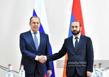 Состоялась беседа Арарата Мирзояна и Сергея Лаврова