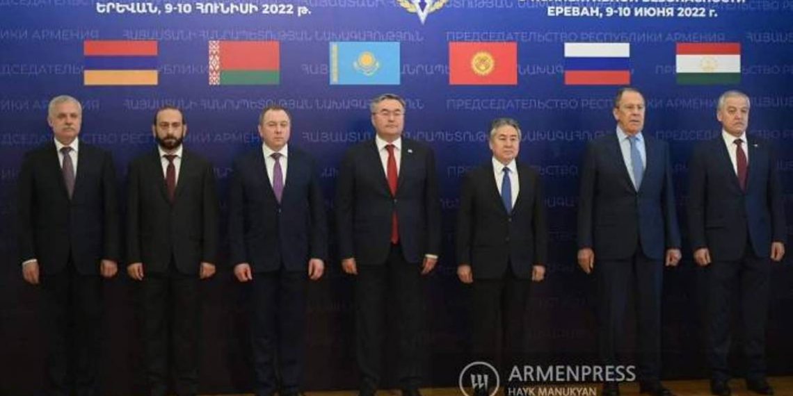 В Ереване проходит заседание Совета министров иностранных дел ОДКБ