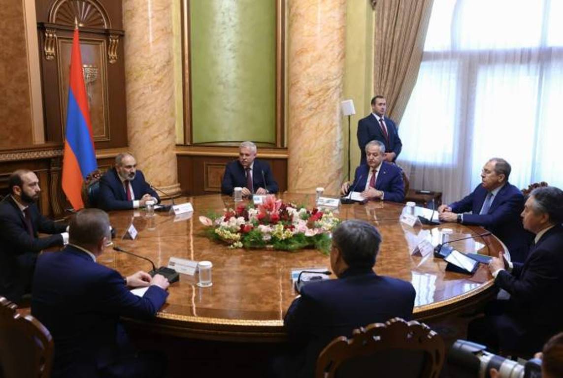 Никол Пашинян встретился с министрами иностранных дел стран-членов ОДКБ