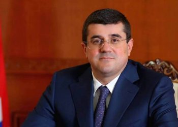 Президент Арутюнян направил поздравительное послание президенту РФ   по случаю Дня России