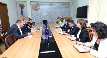 Министр труда и социальных вопросов Армении принял временного поверенного в делах Швейцарии в Армении Вернера Тута