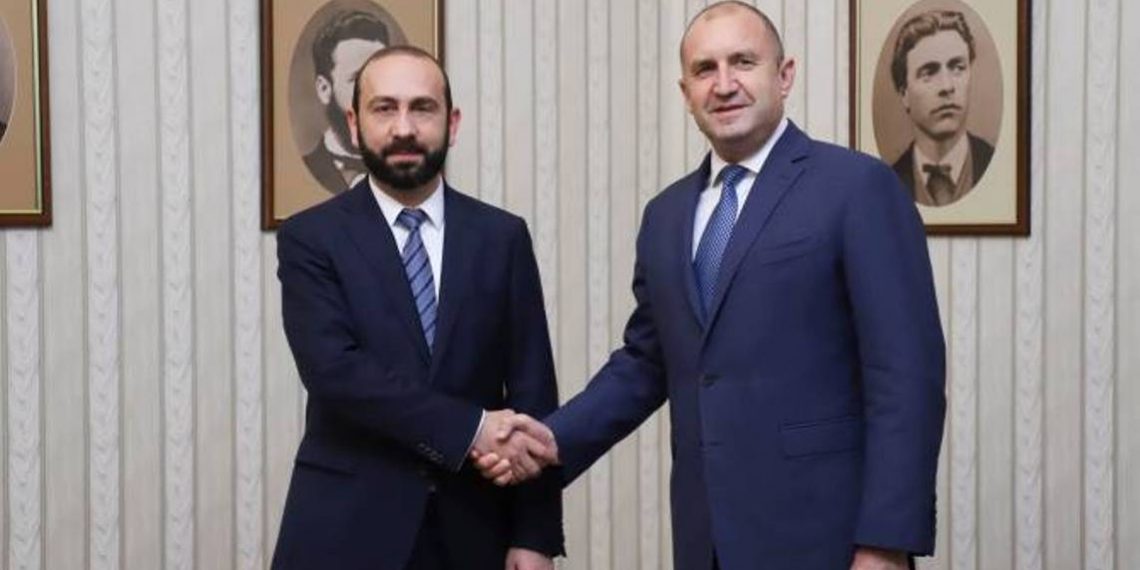Состоялась встреча министра иностранных дел Армении и президента Болгарии
