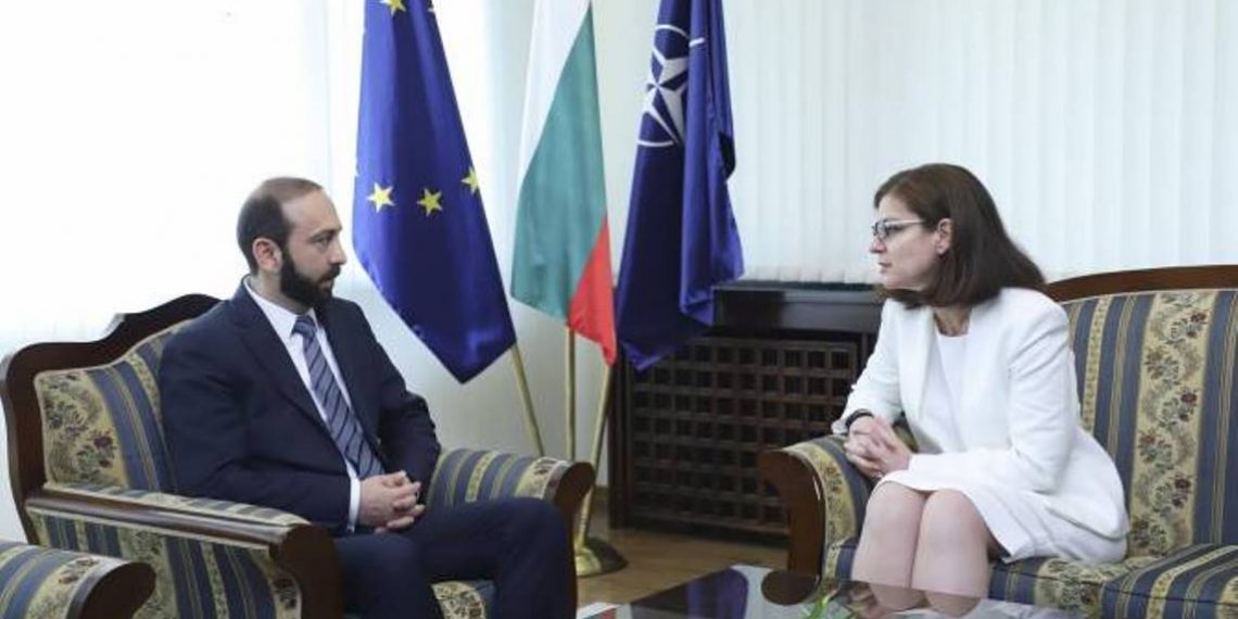 Арарат Мирзоян представил своему болгарскому коллеге ситуацию вокруг нагорно- карабахского конфликта