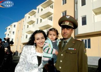 Офицеры, окончившие военно-учебное заведение, получат 3-х комнатную квартиру в Ереване