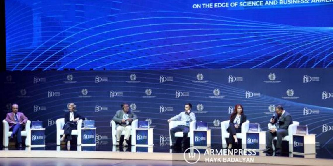 В Ереване проходит форум «Дни науки и предпринимательства 2022»
