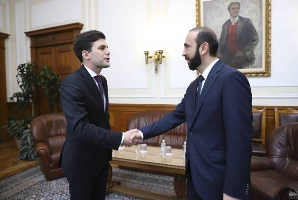 Министр иностранных дел Армении в Болгарии встретился с председателем Парламента страны