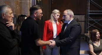 Премьер-министр Армении присутствовал на панихиде Рафаела Котанджяна