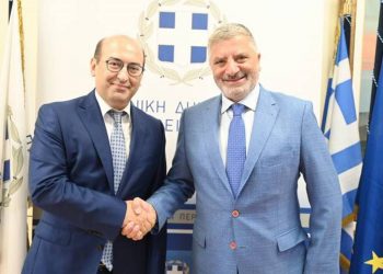 Посол Армении в Греции обсудил с губернатором Аттики вопросы развития децентрализованного сотрудничества