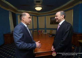 Александр Вольфович пригласил секретаря Совбеза Армении Армена Григоряна с официальным визитом в Беларусь