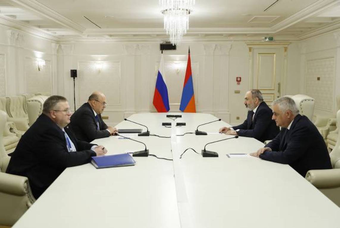 Пашинян и Мишустин обсудили вопросы региональной коммуникации