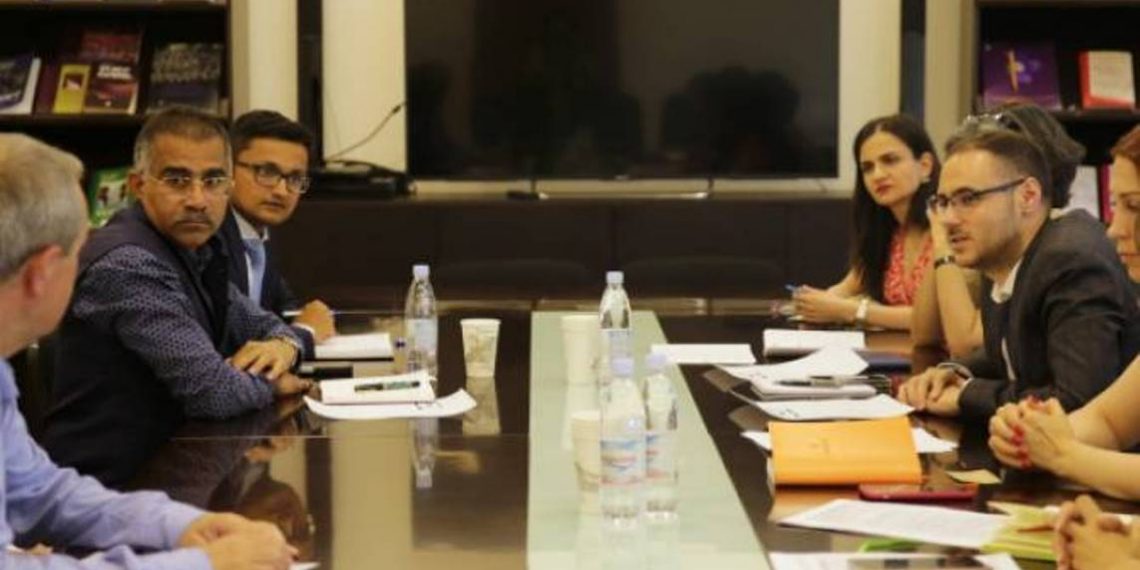 Замминистра ОНКС обсудил с послом Индии программу строительства в Гюмри выставочного зала-музея