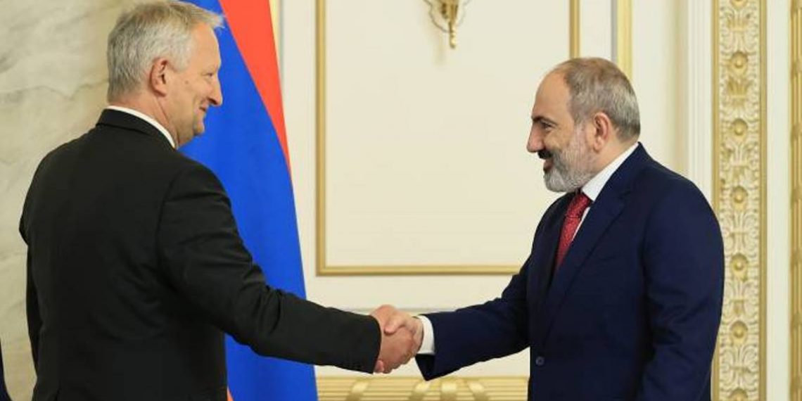 Премьер-министр Пашинян и посол Германии обсудили повестку армяно-германского сотрудничества