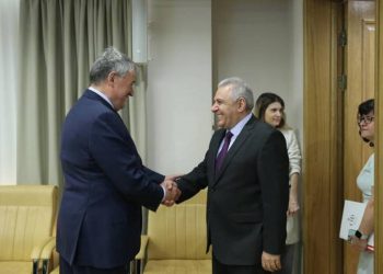 Вагаршак Арутюнян встретился с заместителем председателя Совета Федерации РФ Юрием Воробьевым