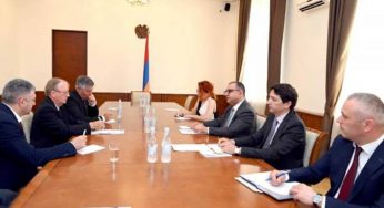 Тигран Хачатрян подчеркнул важность регулярных встреч с представителями АБР