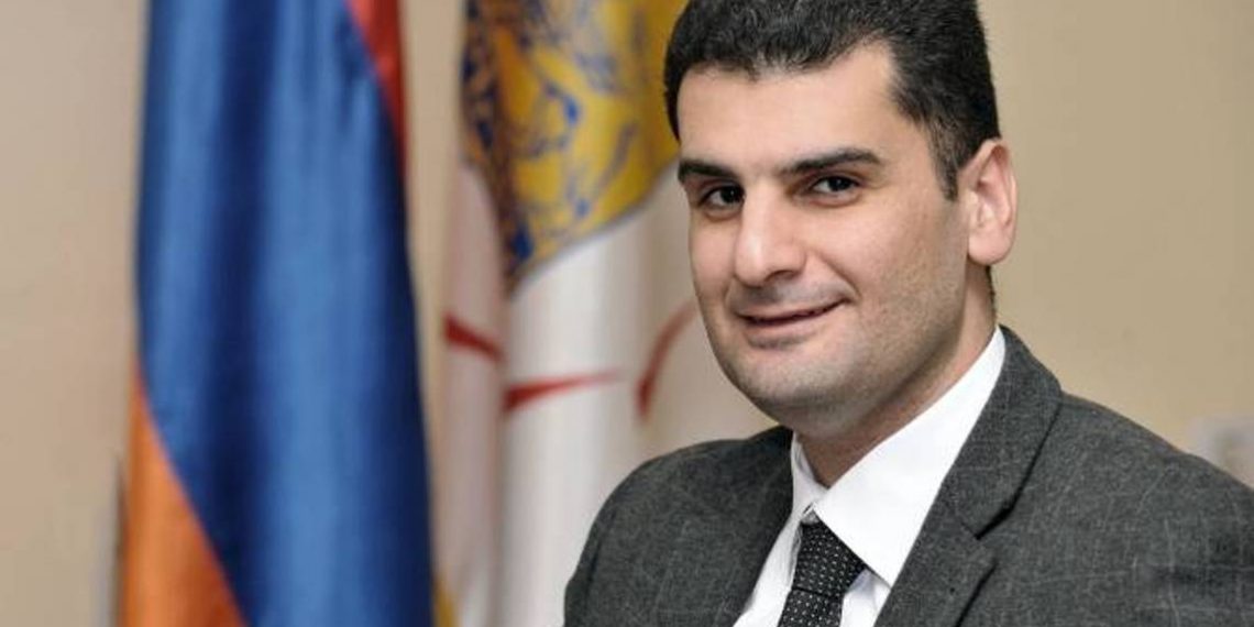 Делегация, во главе с мэром Еревана Грачья Саркисяном, выехала во Францию, в Марсель, Лион и Париж