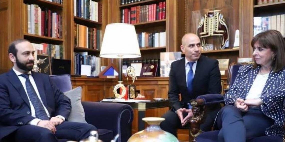 Министр иностранных дел Армении встретился с президентом Греции